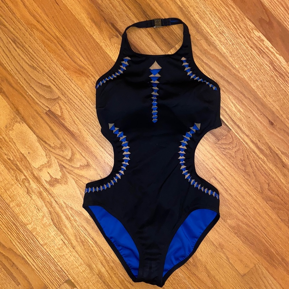 Kenneth Cole Women’s One Piece Swimsuit